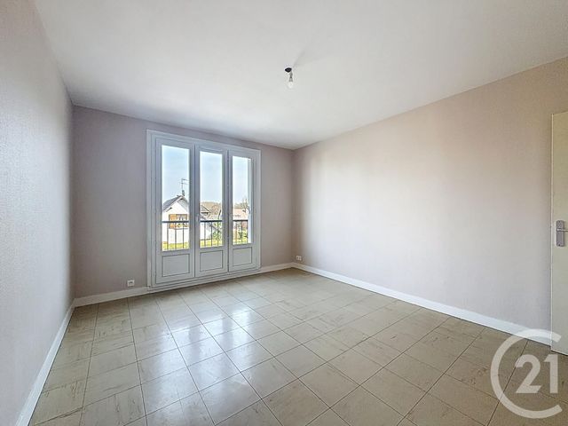 Appartement à vendre - 2 pièces - 44.7 m2 - ST JULIEN LES VILLAS - 10 - CHAMPAGNE-ARDENNE - Century 21 Martinot Immobilier