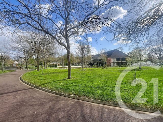 Appartement F3 à vendre - 3 pièces - 71.0 m2 - TROYES - 10 - CHAMPAGNE-ARDENNE - Century 21 Martinot Immobilier