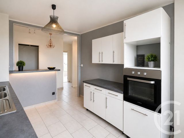 Appartement F3 à vendre - 3 pièces - 71.0 m2 - TROYES - 10 - CHAMPAGNE-ARDENNE - Century 21 Martinot Immobilier