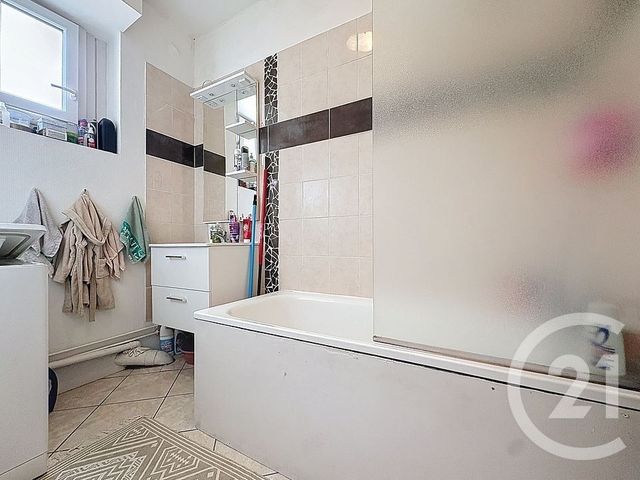 Appartement à vendre - 4 pièces - 84.0 m2 - TROYES - 10 - CHAMPAGNE-ARDENNE - Century 21 Martinot Immobilier