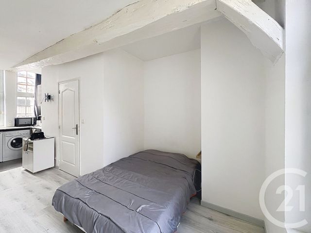 Appartement Studio à vendre - 1 pièce - 24.0 m2 - TROYES - 10 - CHAMPAGNE-ARDENNE - Century 21 Martinot Immobilier
