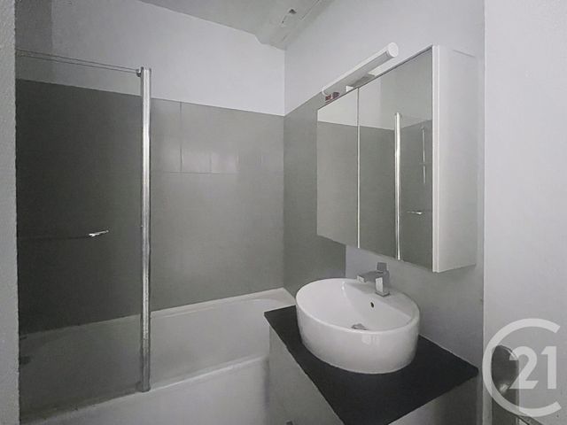 Appartement Studio à vendre - 1 pièce - 24.0 m2 - TROYES - 10 - CHAMPAGNE-ARDENNE - Century 21 Martinot Immobilier