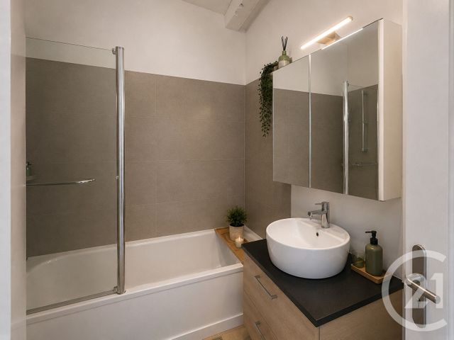 Appartement Studio à vendre - 1 pièce - 24.0 m2 - TROYES - 10 - CHAMPAGNE-ARDENNE - Century 21 Martinot Immobilier