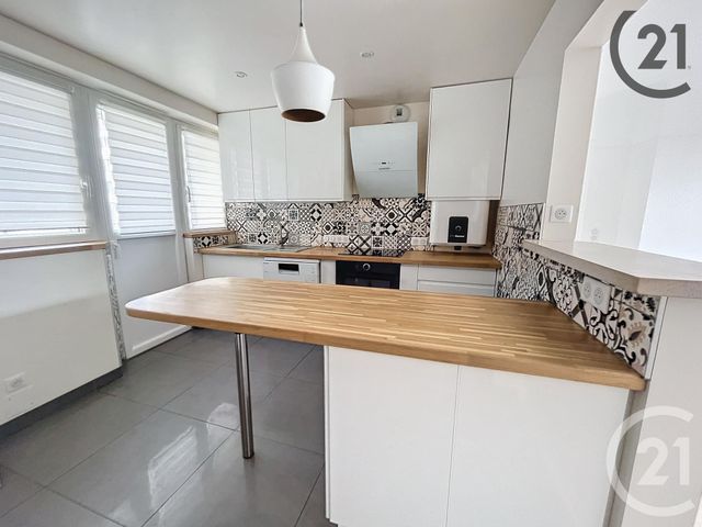 Appartement F3 à louer - 3 pièces - 68.0 m2 - TROYES - 10 - CHAMPAGNE-ARDENNE - Century 21 Martinot Immobilier