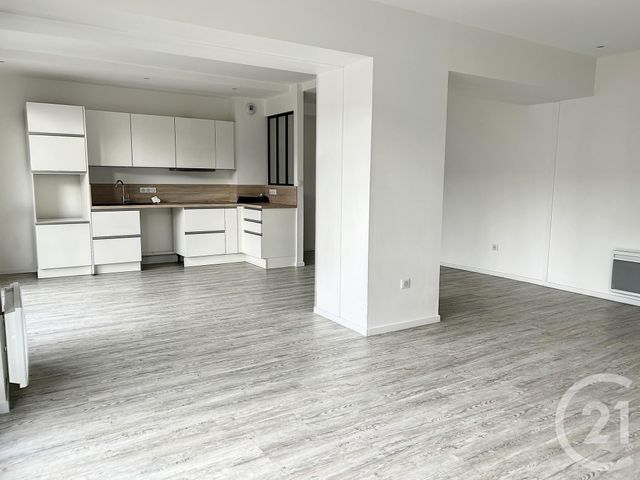 Appartement F4 à louer - 4 pièces - 94.6 m2 - TROYES - 10 - CHAMPAGNE-ARDENNE - Century 21 Martinot Immobilier