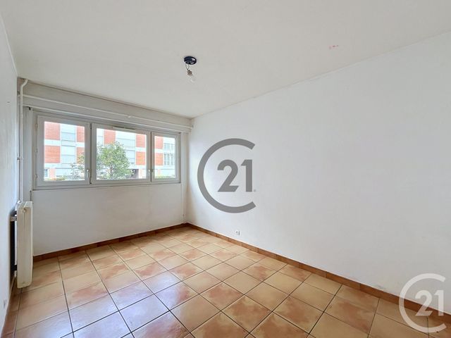 Appartement T3 à vendre - 3 pièces - 67.33 m2 - ST ANDRE LES VERGERS - 10 - CHAMPAGNE-ARDENNE - Century 21 Martinot Immobilier