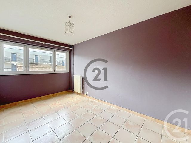 Appartement T3 à vendre - 3 pièces - 67.33 m2 - ST ANDRE LES VERGERS - 10 - CHAMPAGNE-ARDENNE - Century 21 Martinot Immobilier