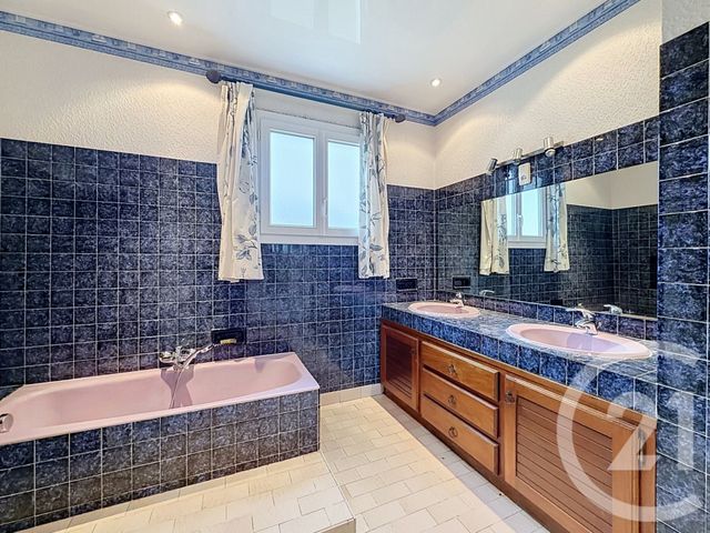 maison à vendre - 6 pièces - 160.0 m2 - CHARMONT SOUS BARBUISE - 10 - CHAMPAGNE-ARDENNE - Century 21 Martinot Immobilier