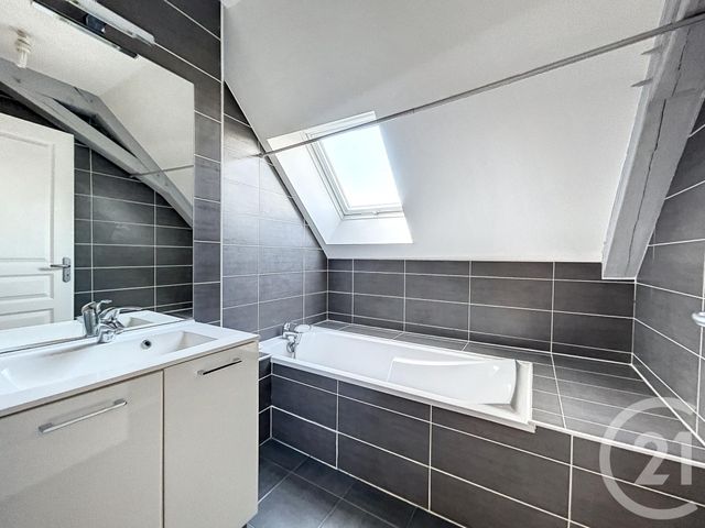 Appartement F4 à louer - 5 pièces - 115.0 m2 - TROYES - 10 - CHAMPAGNE-ARDENNE - Century 21 Martinot Immobilier