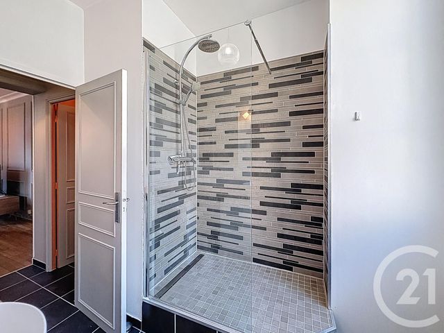 Appartement T3 à louer - 3 pièces - 64.68 m2 - TROYES - 10 - CHAMPAGNE-ARDENNE - Century 21 Martinot Immobilier