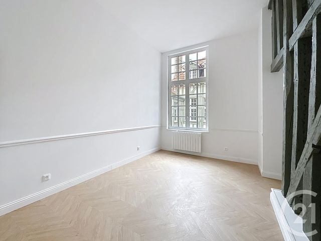 Appartement T2 à louer - 2 pièces - 41.6 m2 - TROYES - 10 - CHAMPAGNE-ARDENNE - Century 21 Martinot Immobilier