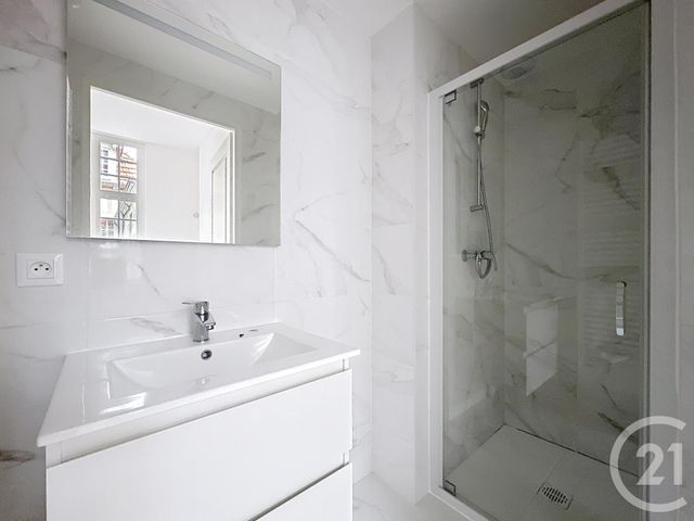 Appartement T2 à louer - 2 pièces - 41.6 m2 - TROYES - 10 - CHAMPAGNE-ARDENNE - Century 21 Martinot Immobilier