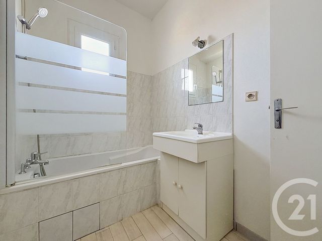 Appartement F3 à vendre - 3 pièces - 68.0 m2 - TROYES - 10 - CHAMPAGNE-ARDENNE - Century 21 Martinot Immobilier