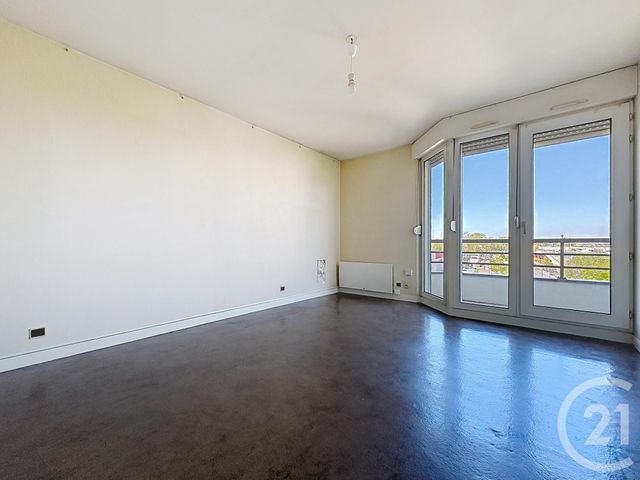 Appartement F2 à vendre - 2 pièces - 44.8 m2 - ST ANDRE LES VERGERS - 10 - CHAMPAGNE-ARDENNE - Century 21 Martinot Immobilier