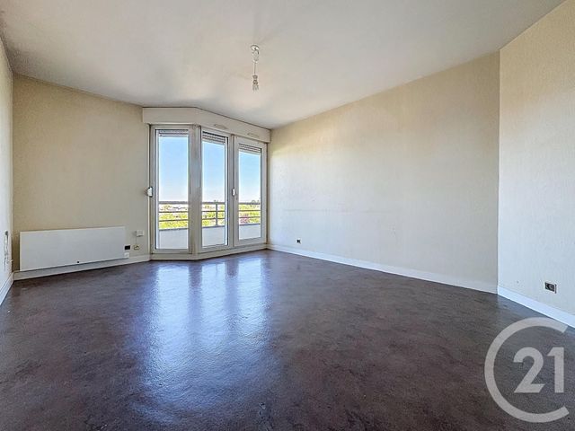 Appartement F2 à vendre - 2 pièces - 44.8 m2 - ST ANDRE LES VERGERS - 10 - CHAMPAGNE-ARDENNE - Century 21 Martinot Immobilier
