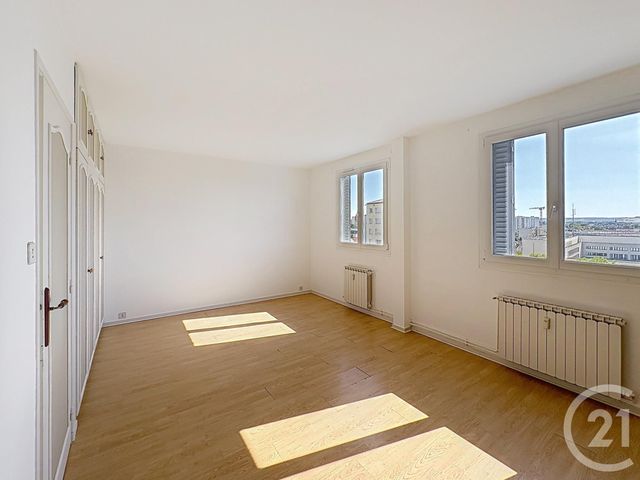 Appartement F4 à louer - 4 pièces - 66.15 m2 - TROYES - 10 - CHAMPAGNE-ARDENNE - Century 21 Martinot Immobilier