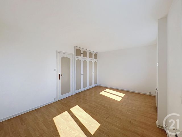 Appartement F4 à louer - 4 pièces - 66.15 m2 - TROYES - 10 - CHAMPAGNE-ARDENNE - Century 21 Martinot Immobilier