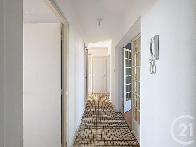 Appartement F4 à louer - 4 pièces - 66.15 m2 - TROYES - 10 - CHAMPAGNE-ARDENNE - Century 21 Martinot Immobilier