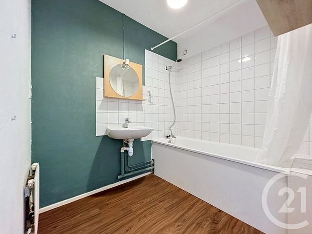 Appartement F4 à louer - 4 pièces - 80.0 m2 - ST ANDRE LES VERGERS - 10 - CHAMPAGNE-ARDENNE - Century 21 Martinot Immobilier