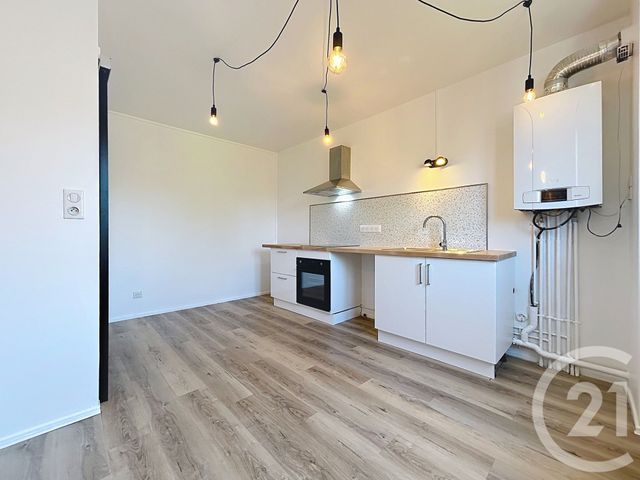 Appartement F4 à louer - 4 pièces - 80.0 m2 - ST ANDRE LES VERGERS - 10 - CHAMPAGNE-ARDENNE - Century 21 Martinot Immobilier