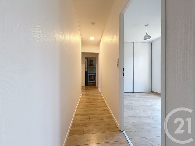 Appartement F4 à louer - 4 pièces - 80.0 m2 - ST ANDRE LES VERGERS - 10 - CHAMPAGNE-ARDENNE - Century 21 Martinot Immobilier