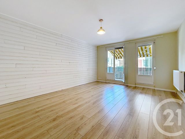 Appartement F4 à louer - 4 pièces - 80.0 m2 - ST ANDRE LES VERGERS - 10 - CHAMPAGNE-ARDENNE - Century 21 Martinot Immobilier