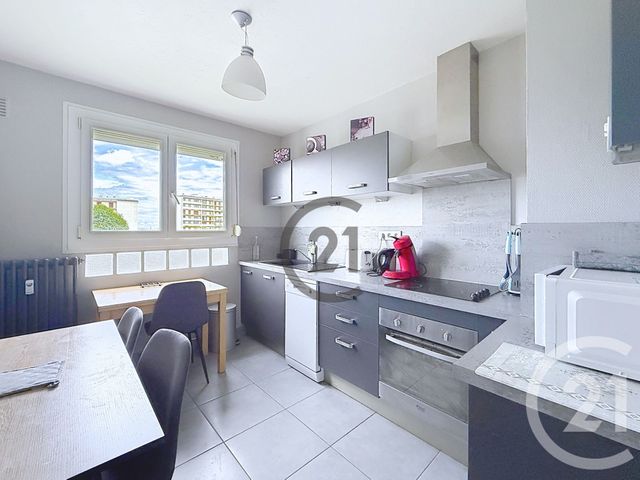 Appartement T4 à vendre - 4 pièces - 76.0 m2 - TROYES - 10 - CHAMPAGNE-ARDENNE - Century 21 Martinot Immobilier