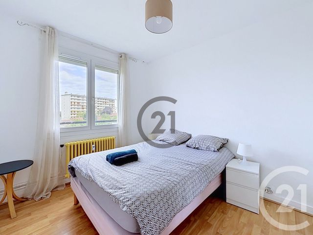 Appartement T4 à vendre - 4 pièces - 76.0 m2 - TROYES - 10 - CHAMPAGNE-ARDENNE - Century 21 Martinot Immobilier