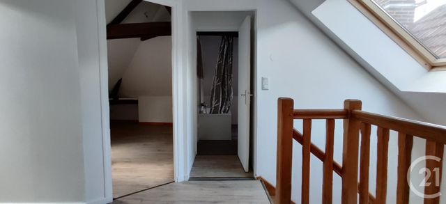 Appartement F3 à louer - 3 pièces - 81.0 m2 - TROYES - 10 - CHAMPAGNE-ARDENNE - Century 21 Martinot Immobilier