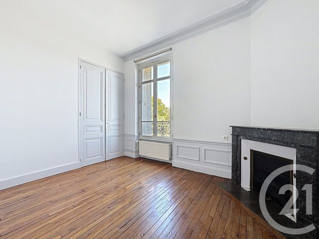 Appartement F5 à louer - 5 pièces - 123.0 m2 - TROYES - 10 - CHAMPAGNE-ARDENNE - Century 21 Martinot Immobilier