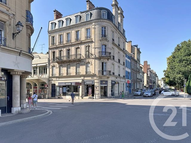 Appartement F5 à louer - 5 pièces - 123.0 m2 - TROYES - 10 - CHAMPAGNE-ARDENNE - Century 21 Martinot Immobilier