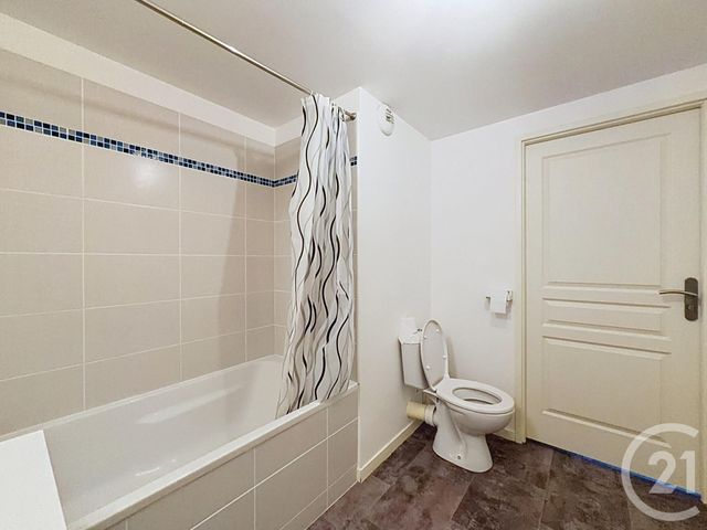 Appartement F1 à louer - 1 pièce - 27.0 m2 - TROYES - 10 - CHAMPAGNE-ARDENNE - Century 21 Martinot Immobilier