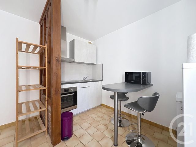 Appartement Studio à louer - 1 pièce - 28.0 m2 - TROYES - 10 - CHAMPAGNE-ARDENNE - Century 21 Martinot Immobilier