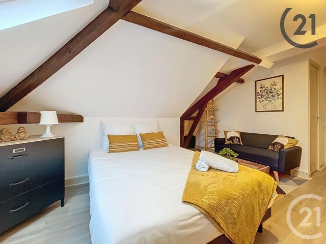 Appartement Studio à louer - 2 pièces - 16.0 m2 - TROYES - 10 - CHAMPAGNE-ARDENNE - Century 21 Martinot Immobilier