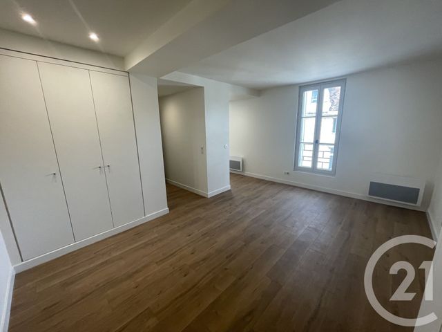 Appartement à louer - 2 pièces - 48.0 m2 - TROYES - 10 - CHAMPAGNE-ARDENNE - Century 21 Martinot Immobilier