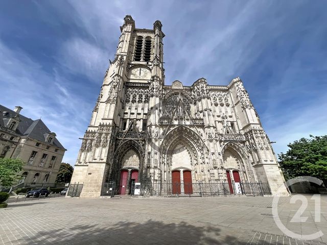 Appartement T2 à vendre - 2 pièces - 41.8 m2 - TROYES - 10 - CHAMPAGNE-ARDENNE - Century 21 Martinot Immobilier