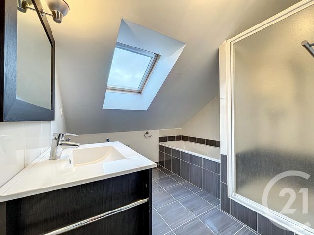 Appartement F4 à louer - 4 pièces - 63.35 m2 - TROYES - 10 - CHAMPAGNE-ARDENNE - Century 21 Martinot Immobilier