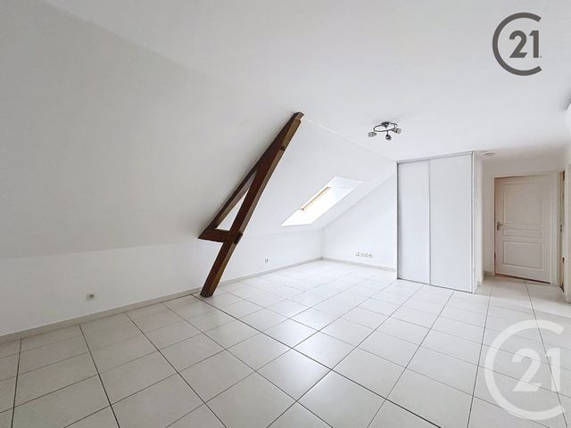 Appartement F4 à louer - 4 pièces - 63.35 m2 - TROYES - 10 - CHAMPAGNE-ARDENNE - Century 21 Martinot Immobilier