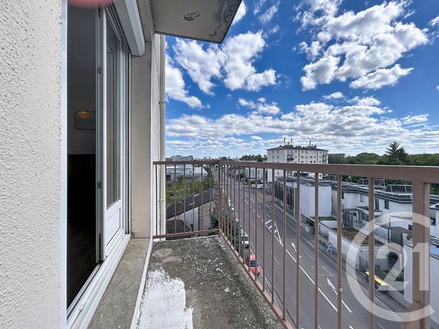 Appartement à louer - 1 pièce - 25.0 m2 - TROYES - 10 - CHAMPAGNE-ARDENNE - Century 21 Martinot Immobilier
