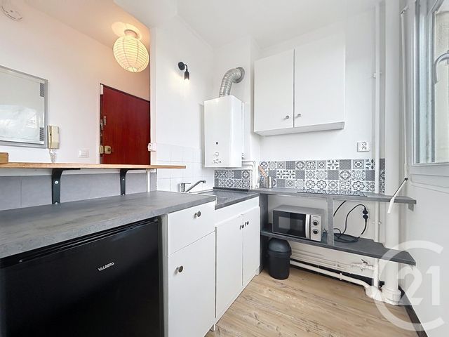 Appartement à louer - 1 pièce - 25.0 m2 - TROYES - 10 - CHAMPAGNE-ARDENNE - Century 21 Martinot Immobilier