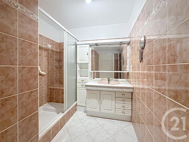 Appartement F4 à vendre - 4 pièces - 79.47 m2 - STE SAVINE - 10 - CHAMPAGNE-ARDENNE - Century 21 Martinot Immobilier