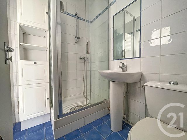 Appartement F1 à louer - 1 pièce - 27.0 m2 - TROYES - 10 - CHAMPAGNE-ARDENNE - Century 21 Martinot Immobilier