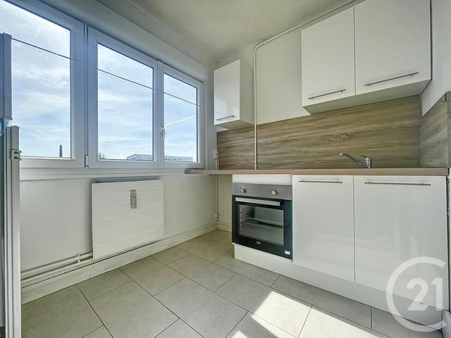 Appartement F1 à louer - 1 pièce - 27.0 m2 - TROYES - 10 - CHAMPAGNE-ARDENNE - Century 21 Martinot Immobilier