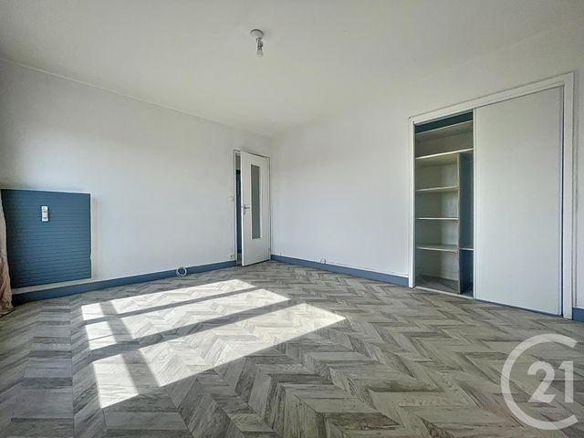 Appartement F1 à louer - 1 pièce - 27.0 m2 - TROYES - 10 - CHAMPAGNE-ARDENNE - Century 21 Martinot Immobilier
