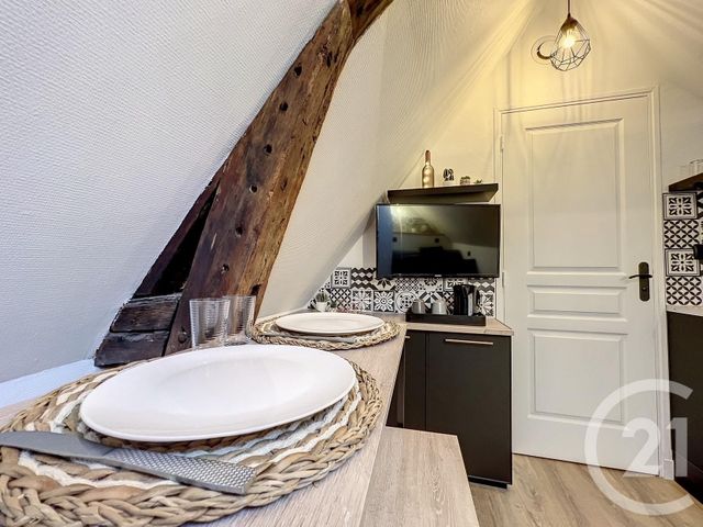 Appartement Studio à louer - 2 pièces - 9.01 m2 - TROYES - 10 - CHAMPAGNE-ARDENNE - Century 21 Martinot Immobilier