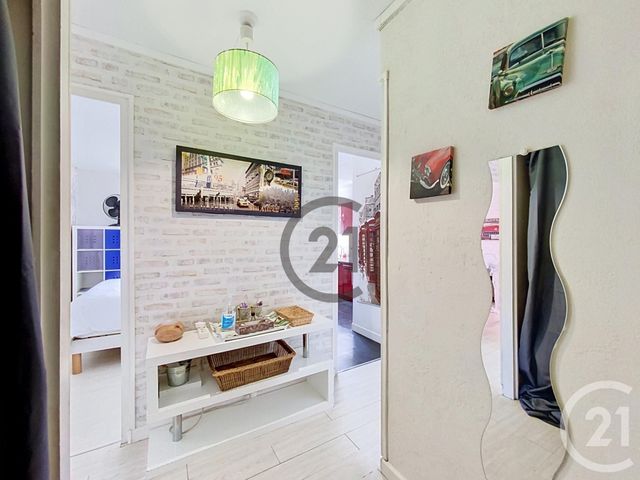Appartement T2 à vendre - 3 pièces - 72.0 m2 - TROYES - 10 - CHAMPAGNE-ARDENNE - Century 21 Martinot Immobilier