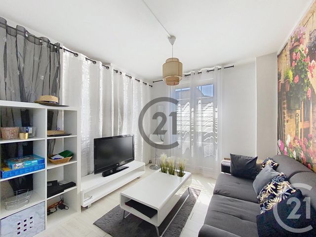 Appartement T2 à vendre - 3 pièces - 72.0 m2 - TROYES - 10 - CHAMPAGNE-ARDENNE - Century 21 Martinot Immobilier
