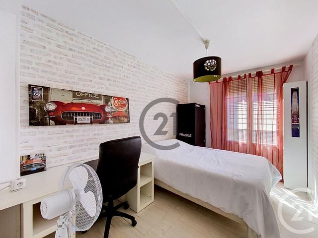 Appartement T2 à vendre - 3 pièces - 72.0 m2 - TROYES - 10 - CHAMPAGNE-ARDENNE - Century 21 Martinot Immobilier
