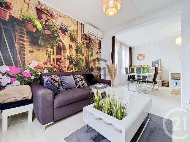 Appartement T2 à vendre - 3 pièces - 72.0 m2 - TROYES - 10 - CHAMPAGNE-ARDENNE - Century 21 Martinot Immobilier
