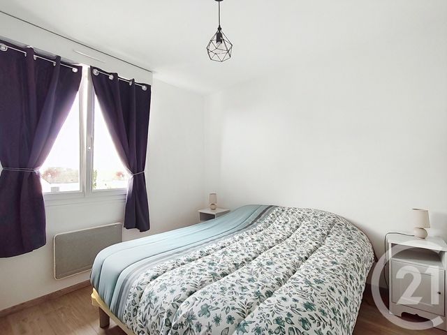 Appartement F4 à vendre - 4 pièces - 77.5 m2 - ST ANDRE LES VERGERS - 10 - CHAMPAGNE-ARDENNE - Century 21 Martinot Immobilier
